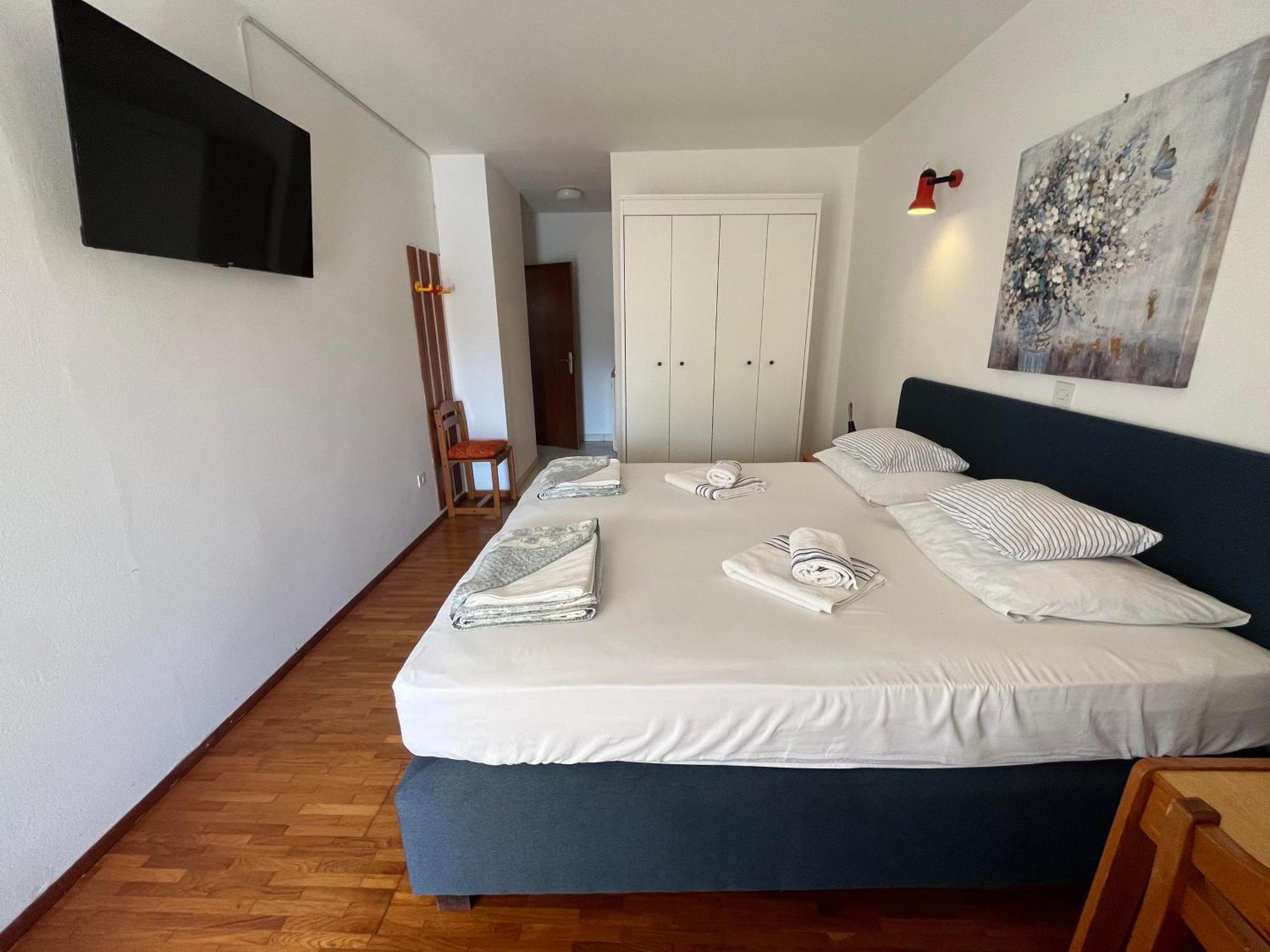 Apartments Suda Lumbarda Exterior photo